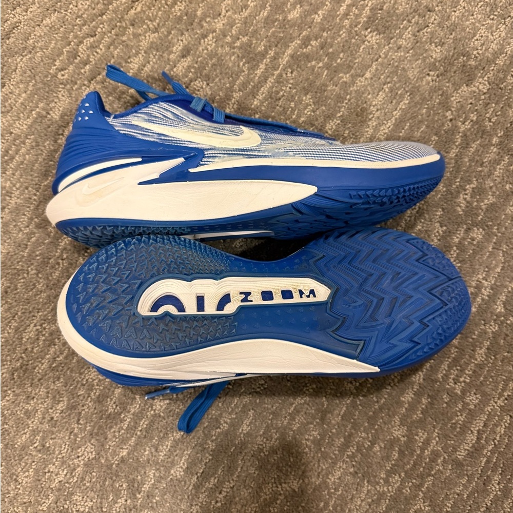 Nike Air GT CUT 2 Blue men’s (boys) basketball shoes. Great condition. 
Size 9